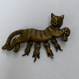 Vintage J.J.Jonette Cat with Kittens Pin